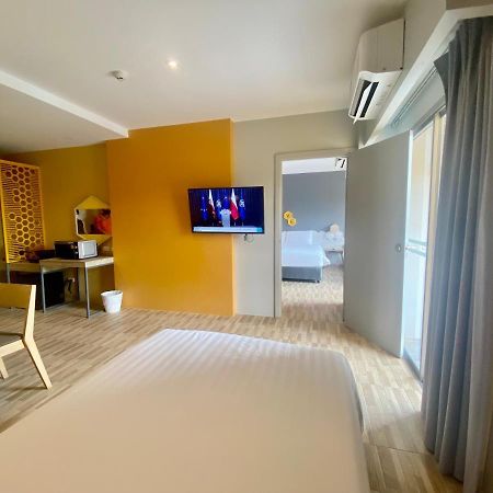 Beehive Boutique Hotel Phuket Exterior photo