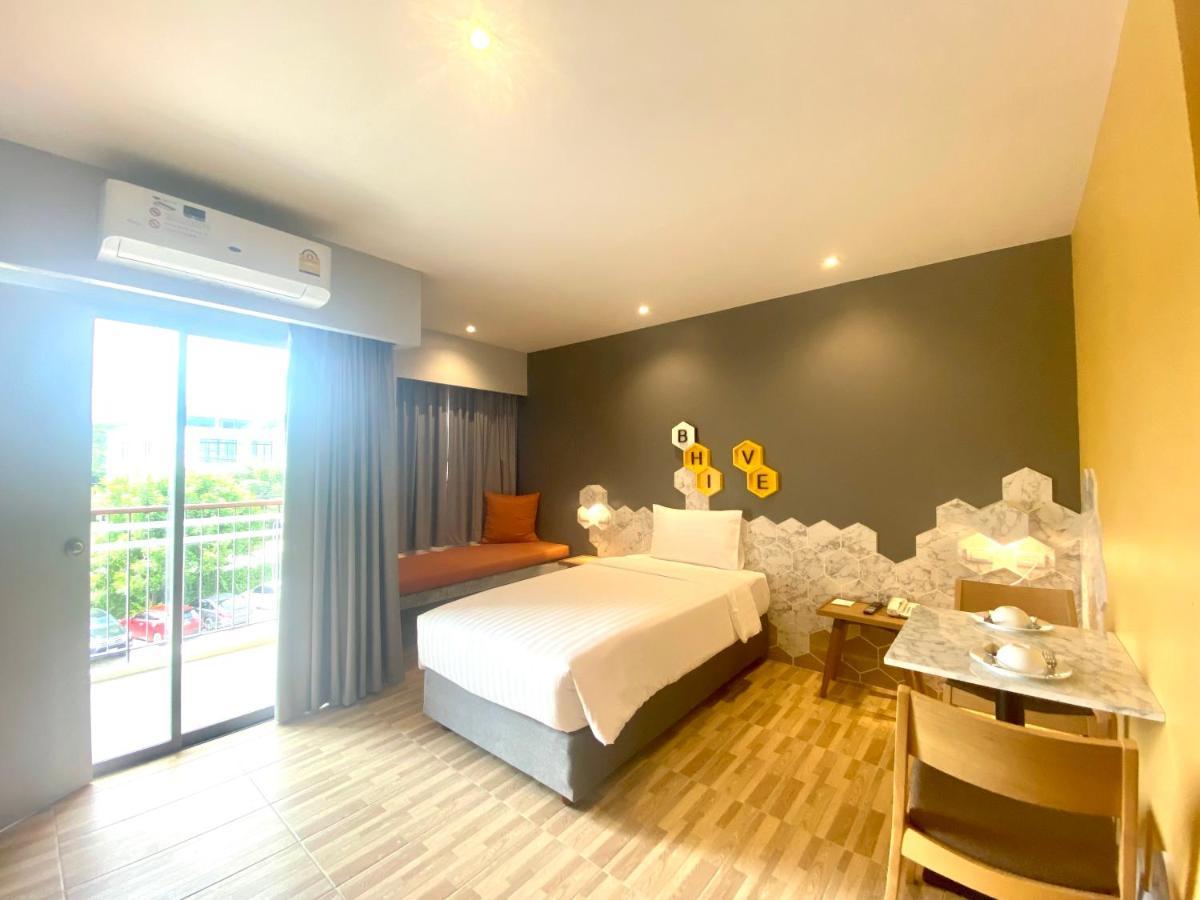 Beehive Boutique Hotel Phuket Exterior photo