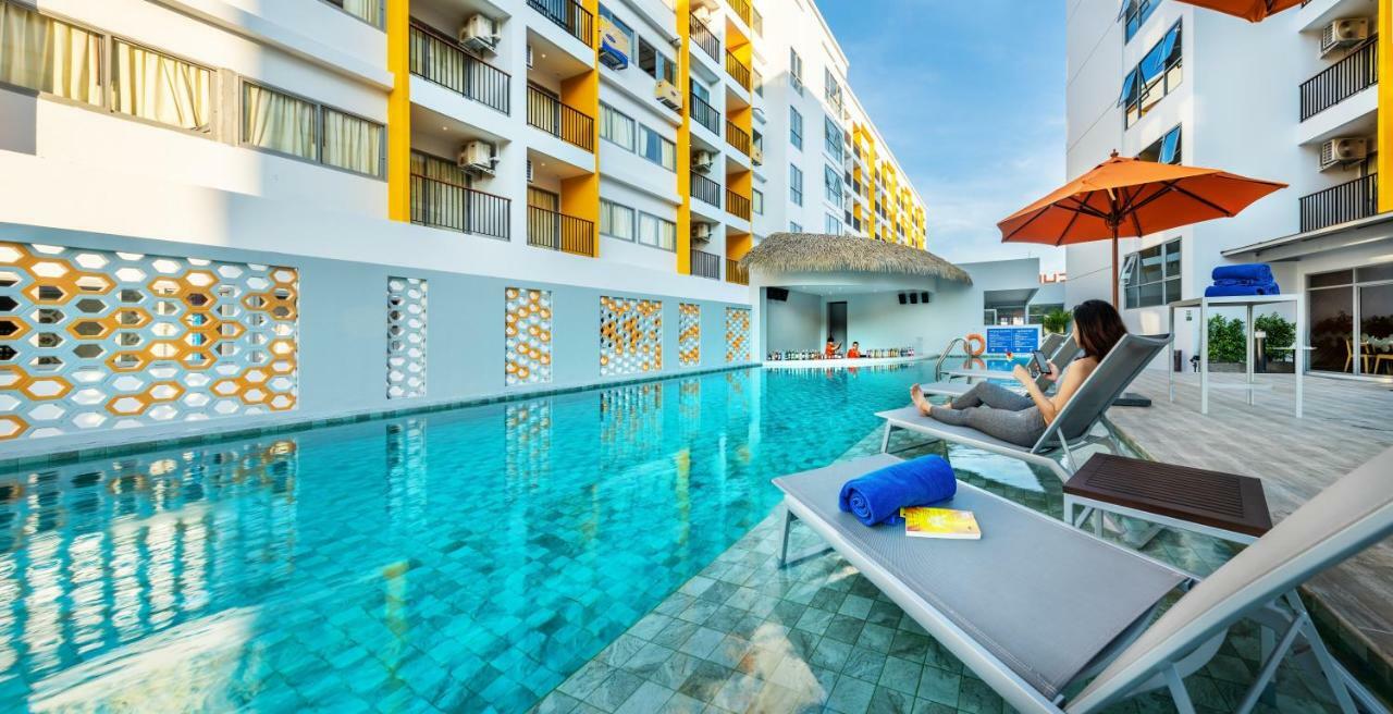 Beehive Boutique Hotel Phuket Exterior photo