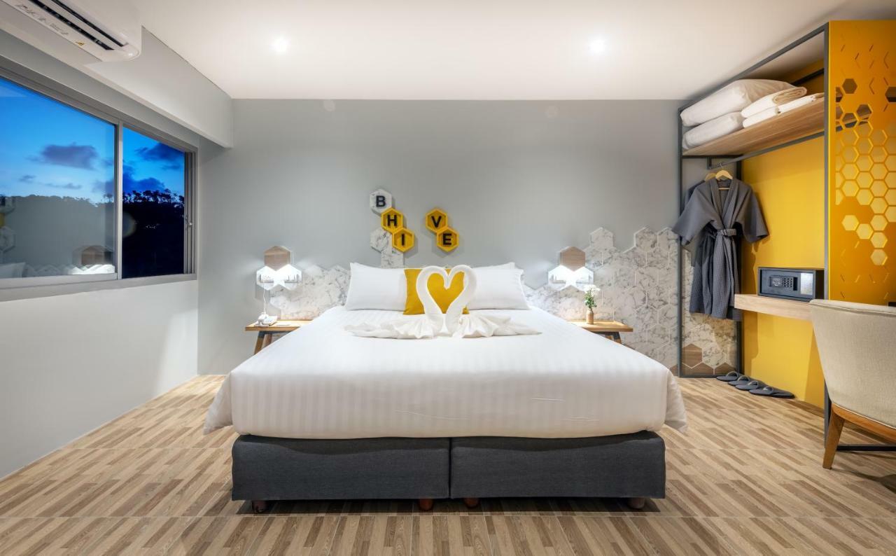 Beehive Boutique Hotel Phuket Exterior photo
