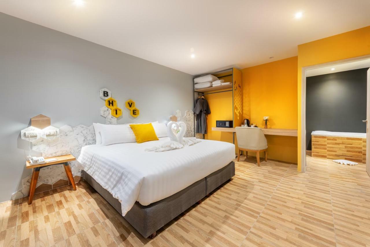 Beehive Boutique Hotel Phuket Exterior photo