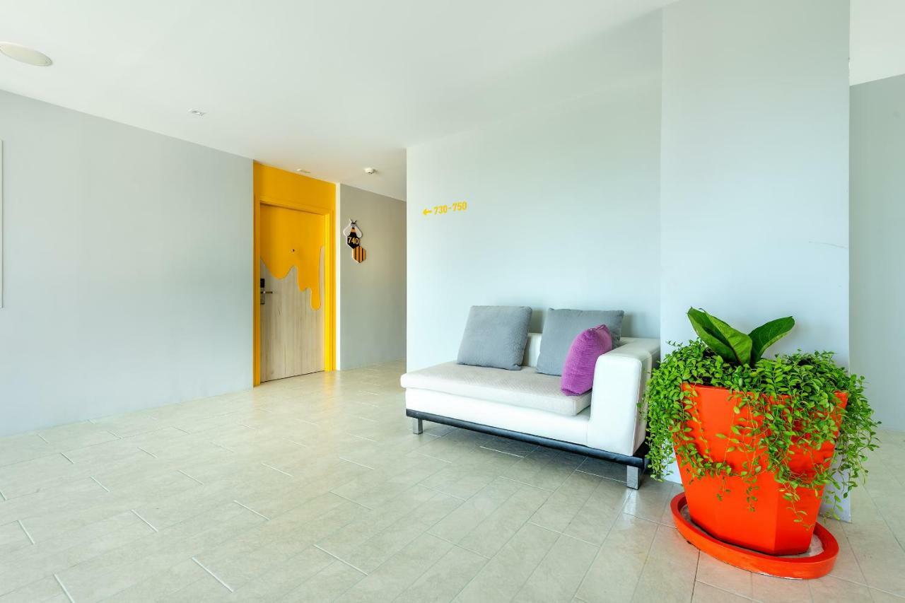Beehive Boutique Hotel Phuket Exterior photo