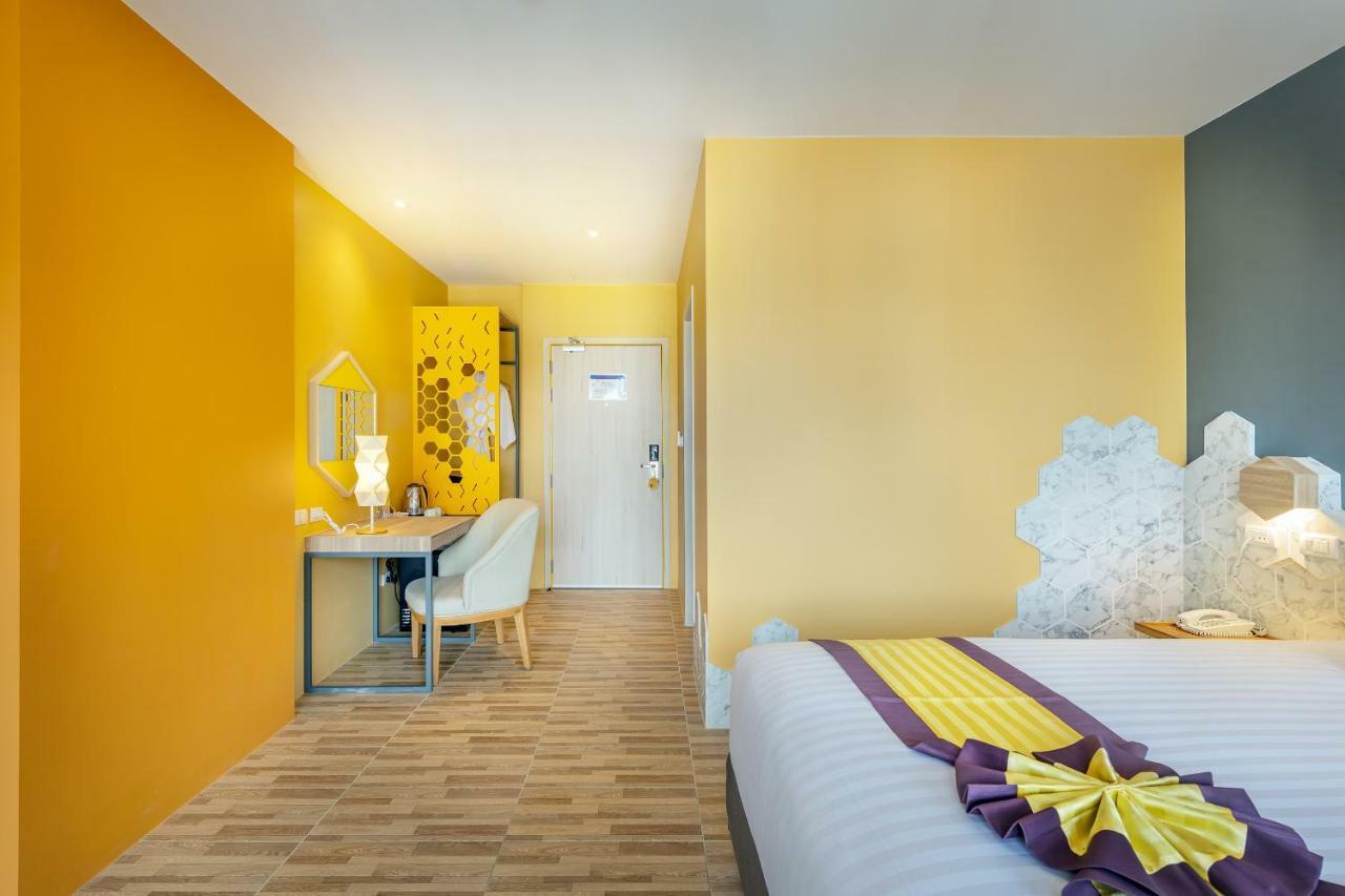 Beehive Boutique Hotel Phuket Exterior photo