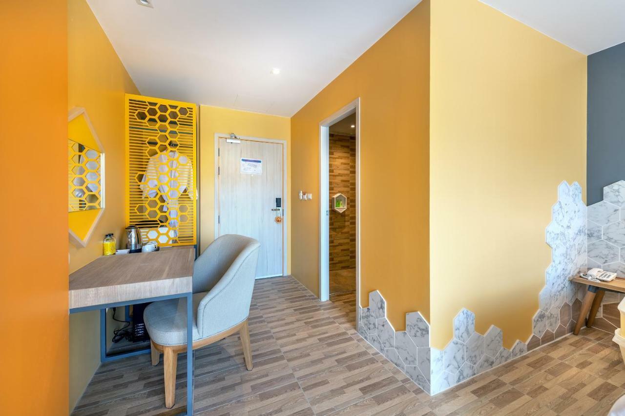 Beehive Boutique Hotel Phuket Exterior photo